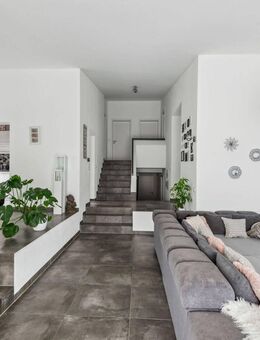 Fürfeld: Modernes, energieeffizientes Einfamilienhaus im Splitlevel-Design für Naturverbundene! - Fürfeld
