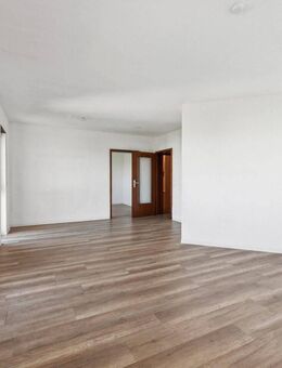 Attraktiv vermietete 2-ZW im 2. OG mit Aufzug, Balkon und TG-Stellplatz - Tamm