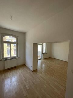 Objekt-Nr.: 3724 - bezugsfreie 2-Zimmer-ETW im 2. OG mit Loggia, FBH und Wanne zentrumsnah in Plauen