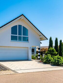 Architektenhaus der Extraklasse, viel Platz, super schick, Garten, große Garage und vieles mehr! - Langenbrettach