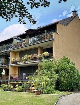 Lohausen! Großzüge Erdgeschosswohnung mit großer Loggia +++ Rendit - Düsseldorf