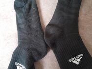 Stark getragene Adidas Sportsocken - Mönchengladbach