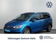 VW Touran, 1.5 TSI Active, Jahr 2022 - Halle (Saale)