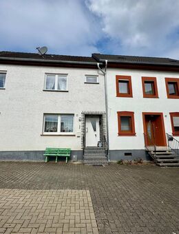 Wittlich-Neuerburg: "Wohnen, Vermieten oder Zusammenlegen - Flexibles Anwesen mit großem Potenzial" - Wittlich