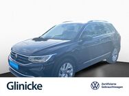 VW Tiguan, 2.0 TDI Life, Jahr 2023 - Kassel