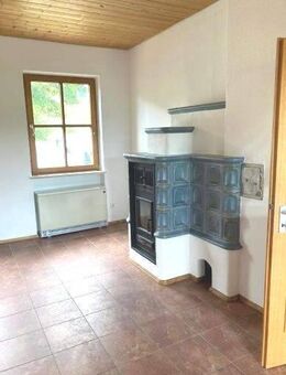 Sonnige Wohnung im 01. OG mit Kachelofen - 2 Zimmer- im OT Solla - Thurmansbang