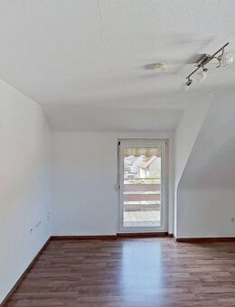 Gemütliche 2-Zimmer-Wohnung mit BALKON und EINBAUKÜCHE - Murrhardt
