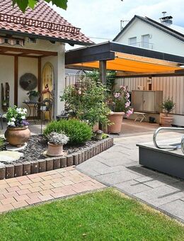 Landhaus mit Gartenidylle, Pool und Büroteil in Bergatreute - Bergatreute
