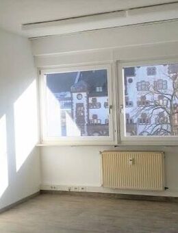 Großzügige 5 Zimmer Wohnung in der Fußgängerzone - Homburg