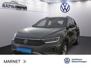 VW T-Roc, 1.5 TSI Life Park, Jahr 2023 - Wiesbaden