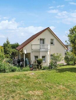 Gepflegtes freistehendes Einfamilienhaus mit Garten, Garage & Platz für Ihre Familie - Sulzbach-Rosenberg