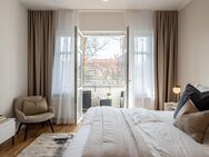 Renoviertes, zeitgenössisches 3-Zimmer-Apartment mit Balkon in Neukölln - Berlin