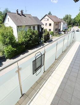 RENOVIERTE 3-ZIMMER-WOHNUNG MIT GROSSEM BALKON - Karlsruhe
