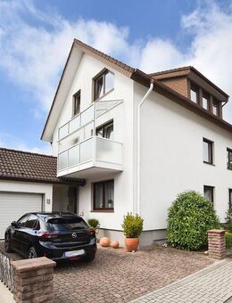 RESERVIERT! Gepflegtes 3-Familienhaus mit traumhaftem Garten in ruhiger Lage! - Bielefeld