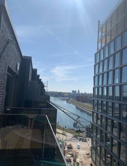 Blick auf Hafenbecken und die Stadt, 3-Zimmer-Wohnung, 5.OG - Mainz