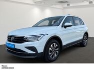 VW Tiguan, LIFE 1 5 L OPF Life, Jahr 2023 - Neuss