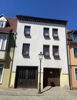 Stadthaus im Zentrum von Naumburg, klein und wird fein... - Naumburg (Saale)