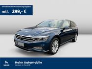 VW Passat Variant, 2.0 TDI Elegance, Jahr 2021 - Fellbach