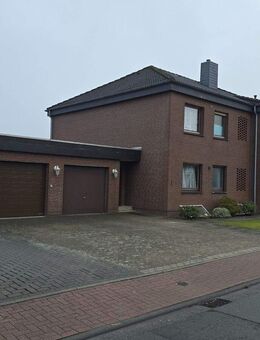 Attraktives Zweifamilienhaus in zentraler Lage von Friesoythe zu verkaufen. - Friesoythe