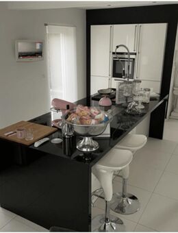 Energieeffizientes Einfamilienhaus (A) mit 12-m-Pool, PV-Anlage und Luxusausstattung - Neckarsulm