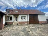 EFH mit Scheune, extra großer Garage, Stellplätze und zwei Hofflächen - Herxheim (Berg)