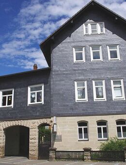 Helle 2-Zimmer Wohnung mit Einbauküche in historischem Anwesen - Coburg-Neuses - Coburg