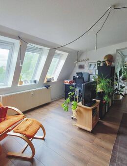 Licht, Luft, Lebensfreude - Dachgeschosstraum mit sonnigem Balkon - Magdeburg
