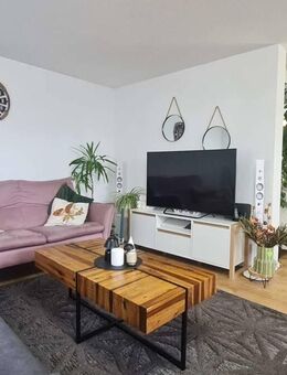 3,5-Zimmer-Wohnung mit schönem Süd-Balkon in zentraler Lage von Senden - Senden (Bayern)