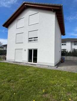 Großzügiges, neuwertiges Einfamilienhaus - Auch Ideal für Kapitalanleger - Reichenbach-Steegen
