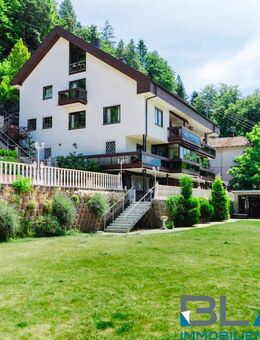 Exklusive Villa im Landhausstil - mit Wellnessbereich, Aufzug und großzügigem Raumkonzept - Bad Wildbad