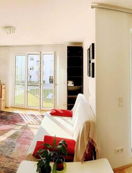 Exklusive 3,5-Zimmer-Wohnung mit Balkon und EBK + Teilmöbliert in Nymphenburg, München - München