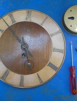 Wanduhr KIENZLE Holz - München Maxvorstadt