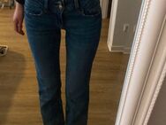 Blaue Jeans - München