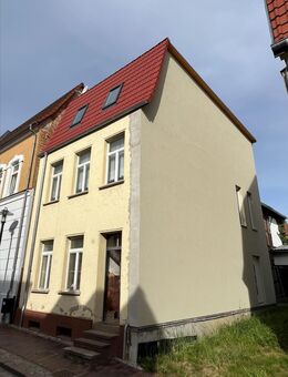 Reihenendhaus in Malchin sucht Handwerker! - Malchin