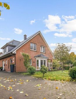 Charmantes Einfamilienhaus mit 5 Zimmern, Vollkeller und Sauna und in ruhiger Lage in Harsefeld - Harsefeld