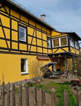 Zweifamilienhaus mit 2 abgeschlossenen Wohnungen in zentraler Lage - Greiz