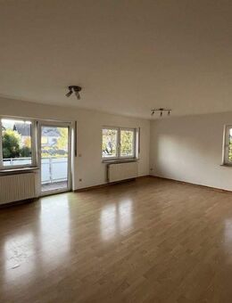 helle 4-Zimmer-Wohnung mit viel Platz und Balkon in ruhiger Wohnlage von Werbach - Werbach