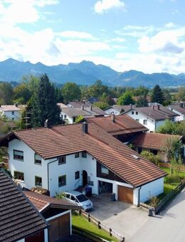 Zweifamilienhaus in Übersee - mit großem Baugrundstück - Übersee