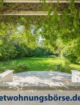 AIGNER - Stilvolle Villa mit reichlich Fläche und weitläufigem, eingewachsenem Garten - München