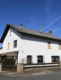 Vermietetes, großes Einfamilienhaus in bester Lage von Langgöns - Langgöns