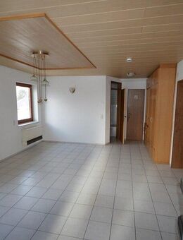 Helle 2 Zimmerdachgeschoss Wohnung in Seekirch - Seekirch