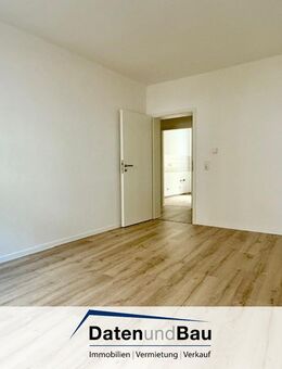 Renovierte 2 Zi.-Whg. auf 41 m² beim Stresemannplatz - Nürnberg