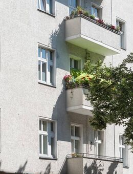 Wohneigentümer werden: Vermietetes 2-Zimmer-Apartment mit Balkon in Neukölln - Berlin