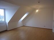 Dachgeschoss-Appartement mit Wohnküche und Tageslichtbad sofort verfügbar - Hannover