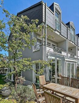 Neuwertiges Reiheneckhaus mit 5 Räumen und idyllischem Garten in Gräfelfing-Lochham - Gräfelfing