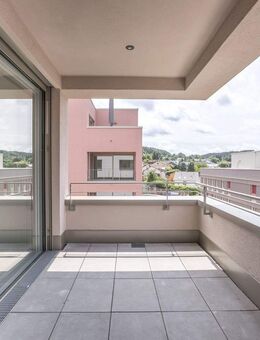 2-Zimmer-Etagenwohnung mit Abstellkammer und großzügiger Loggia in beliebter Lage - Ravensburg