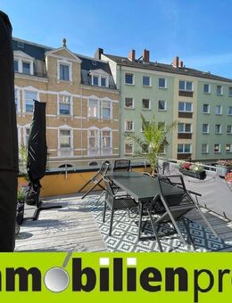 53156 - Große 3-Zimmer-Wohnung mit Dachterrasse - Hof
