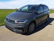 VW Touran, 1.5 TSI R-Line el Hk Comfortline, Jahr 2024 - Dettingen (Erms)