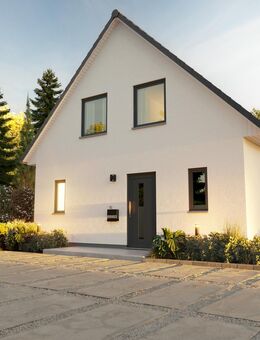 Raumwunder 100 massiv gebaut, Preis inkl. Grundstück - Pluwig