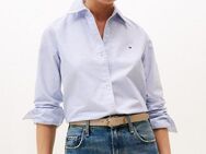 Tommy Hilfiger Hemdbluse OXFORD RELAXED FIT SHIRT mit aufgestickter Flag